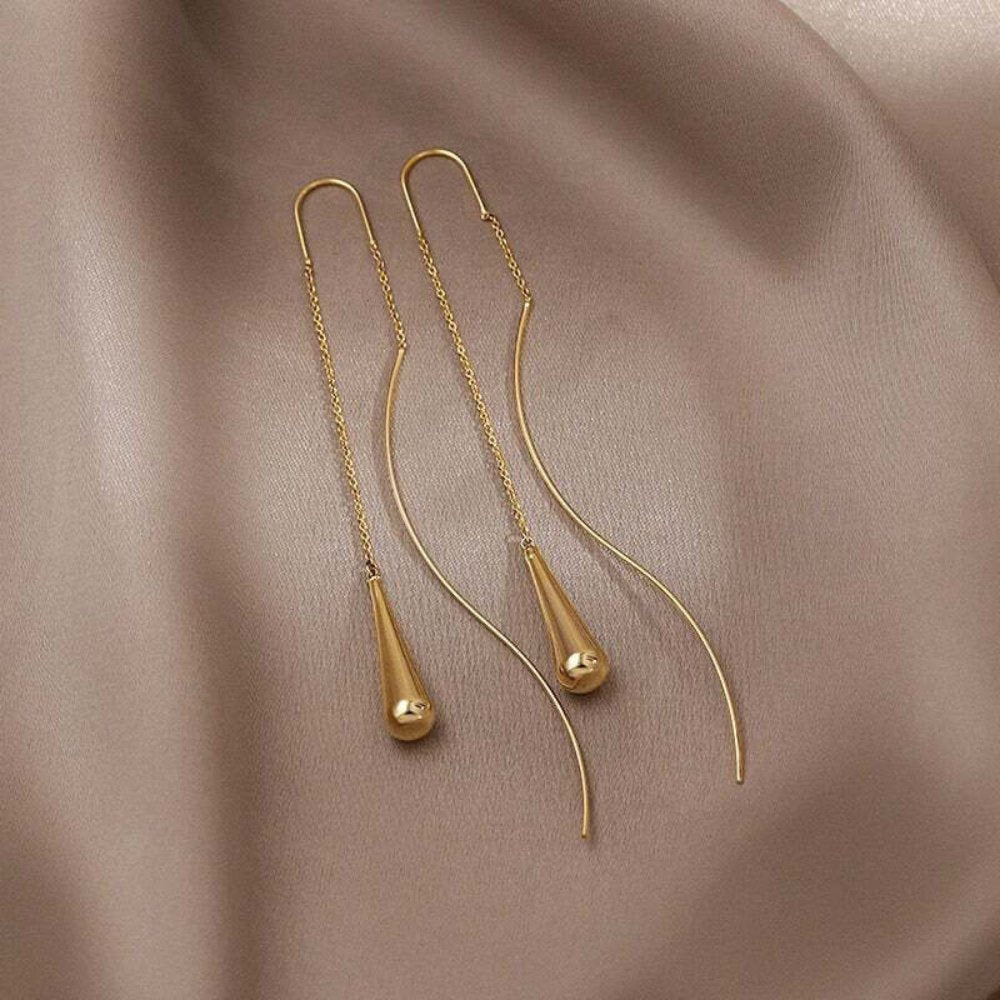 golden-teardrop-tassel-earrings-457135.jpg